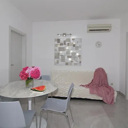 Vanda דירה