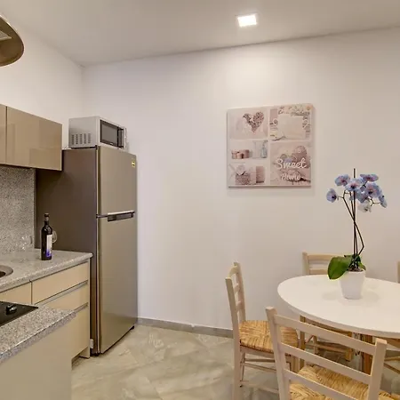 Vanda Apartment *