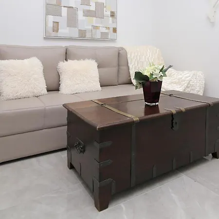 Vanda Apartment *